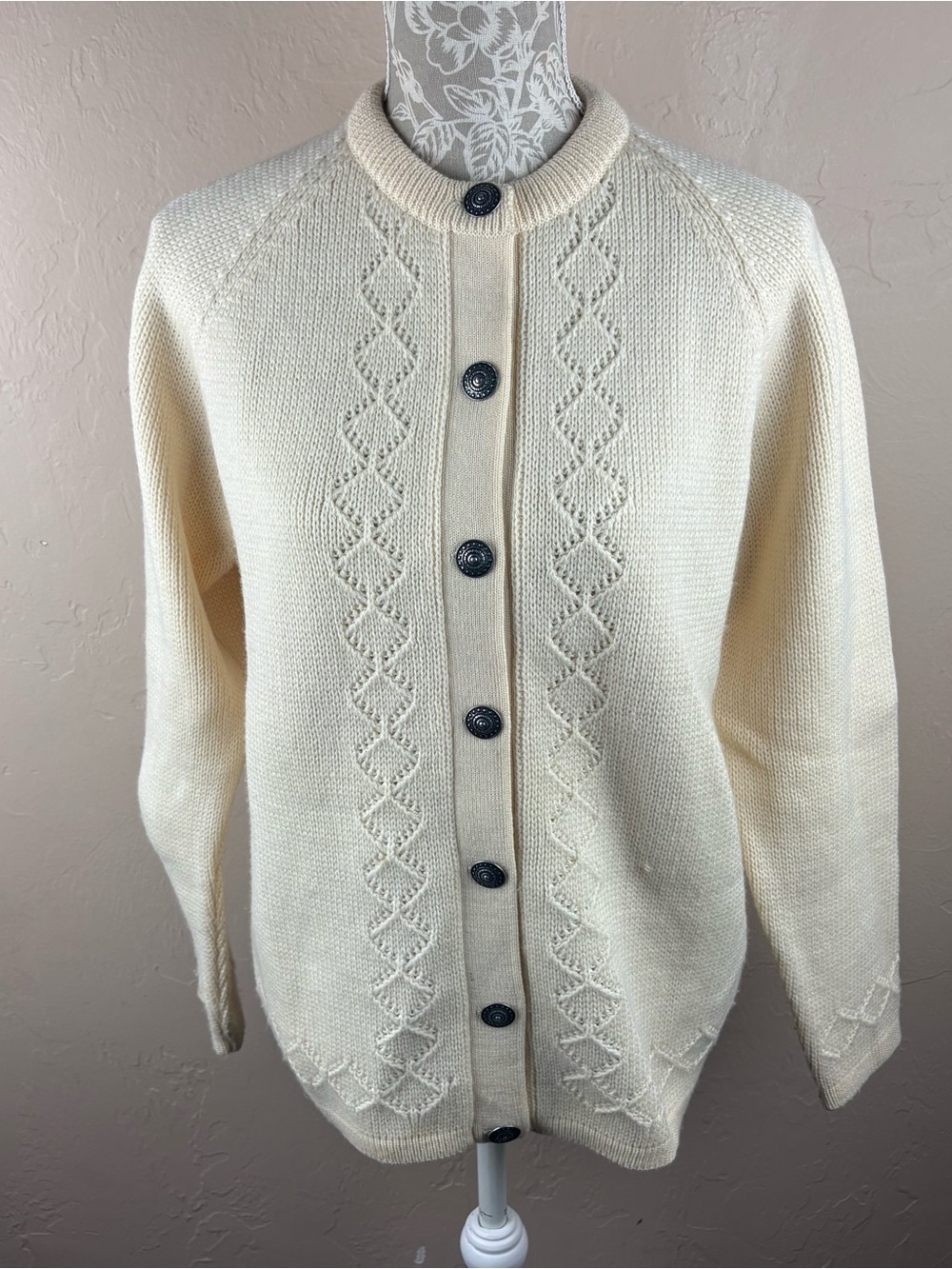 Vintage Meister Knit Cream Wool Cardigan Sweater Metal Buttons Austria Womens XL